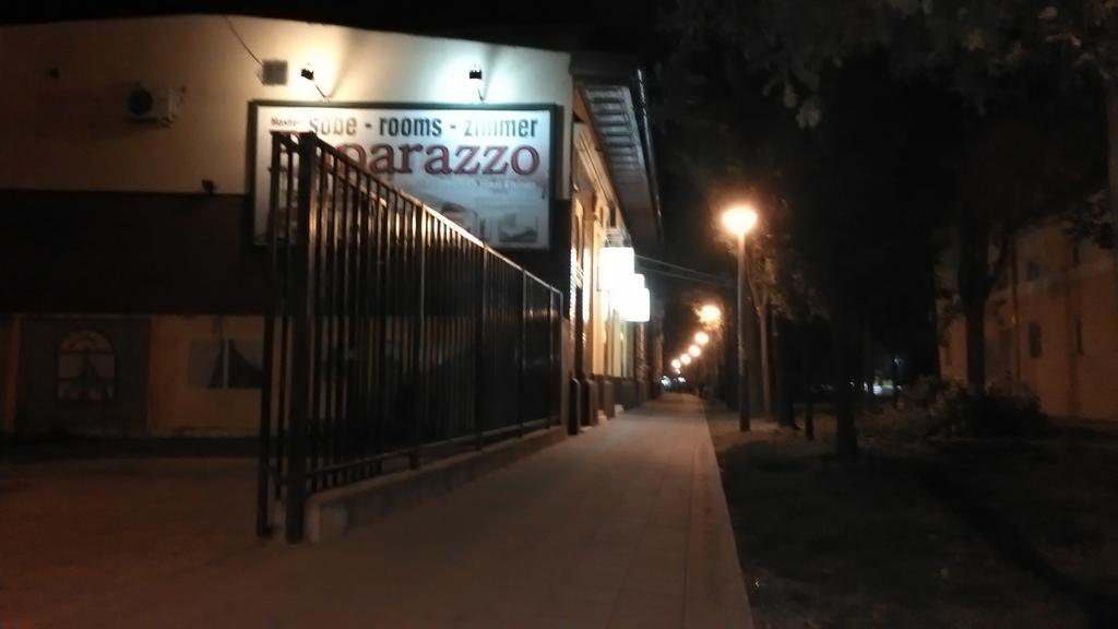 Hostel Paparazzo & Apartmens Kikinda Exteriér fotografie