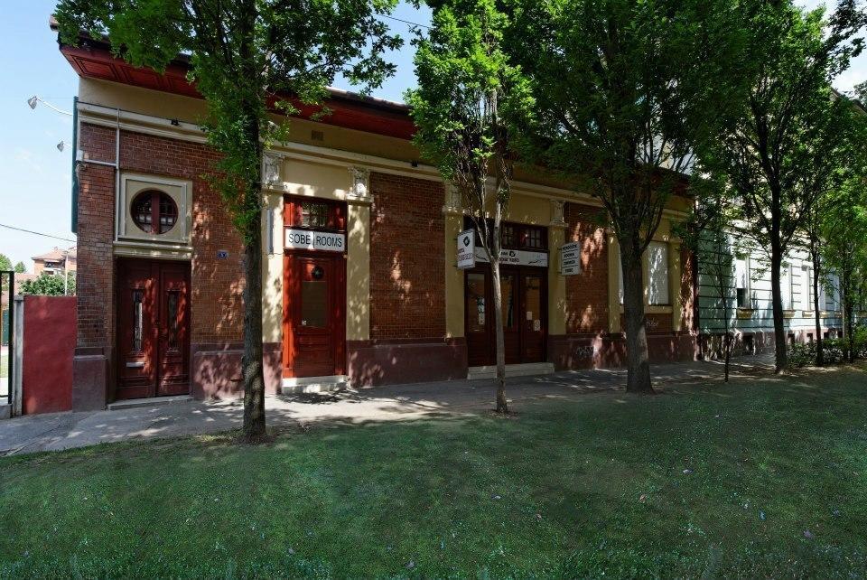 Hostel Paparazzo & Apartmens Kikinda Pokoj fotografie